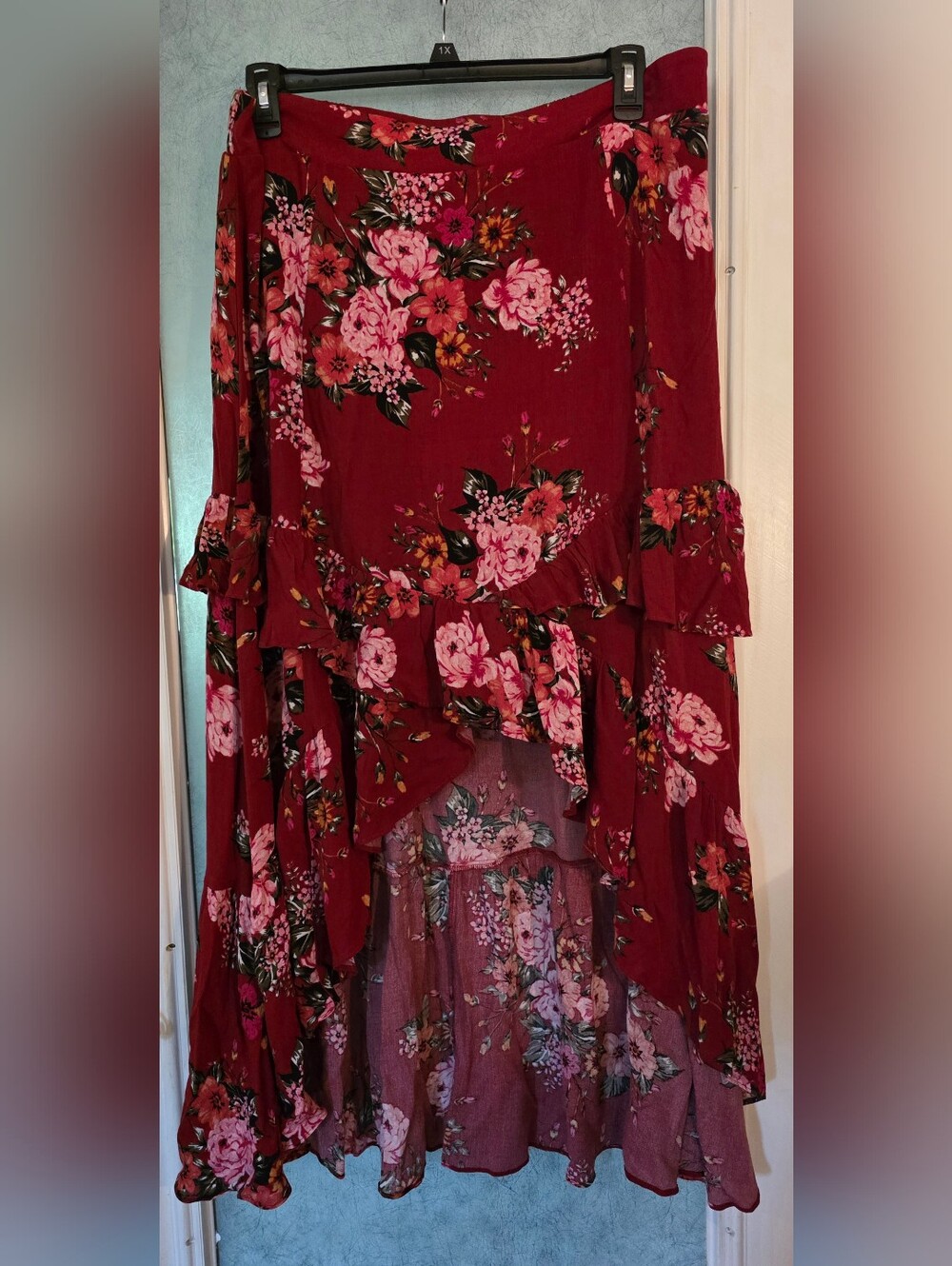 Torrid Plus Size High-Low Skirt Size 1 - Picture 2 of 4